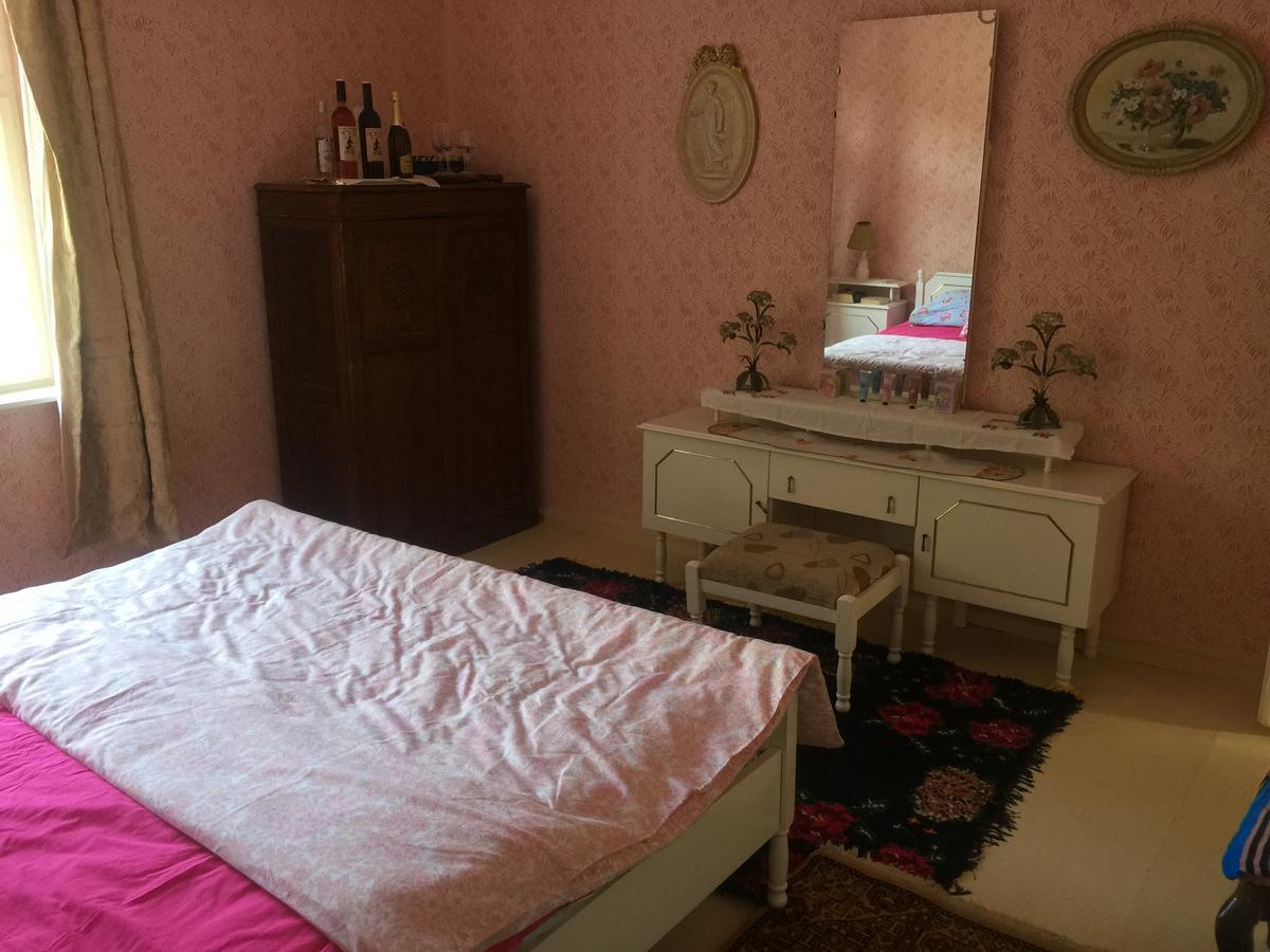 The Pink House Hotell Polkovnik Serafimovo Exteriör bild